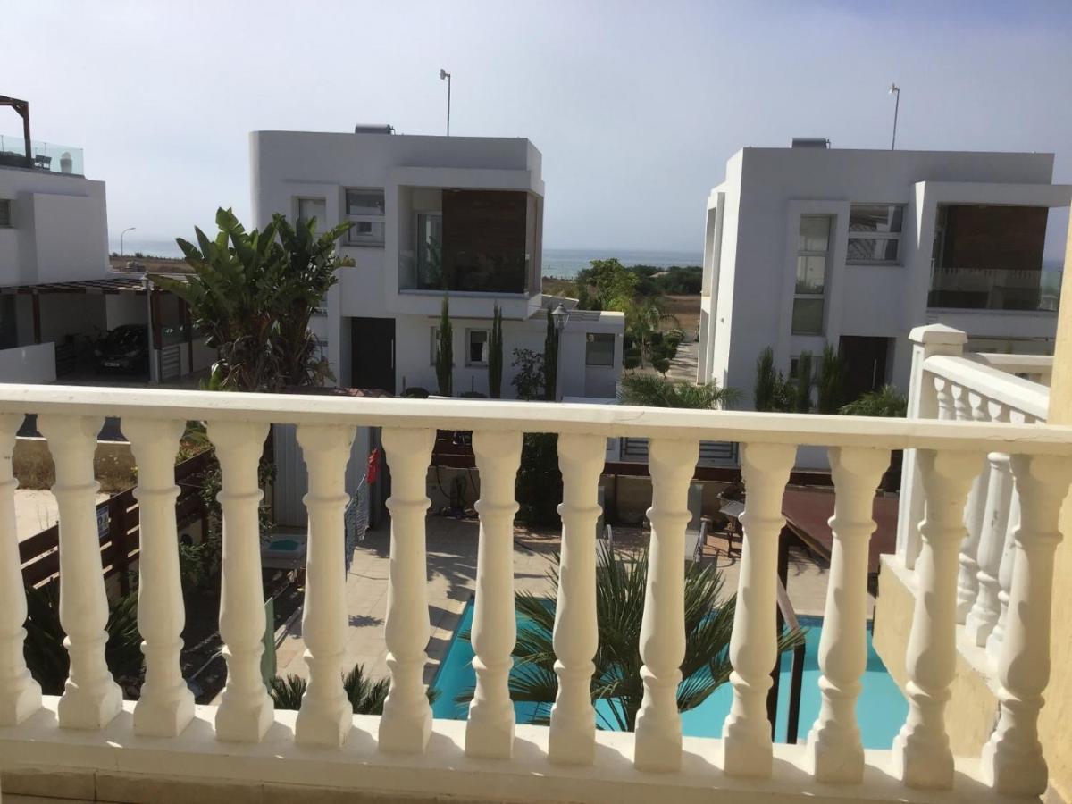 Carolyn Is A Luxury 4-bedroom With Private Pool In